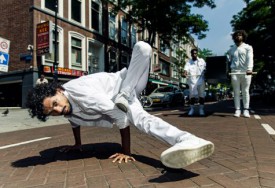 Summer carnival Alida Dors BackBone (photo Aad-Hoogendoorn)